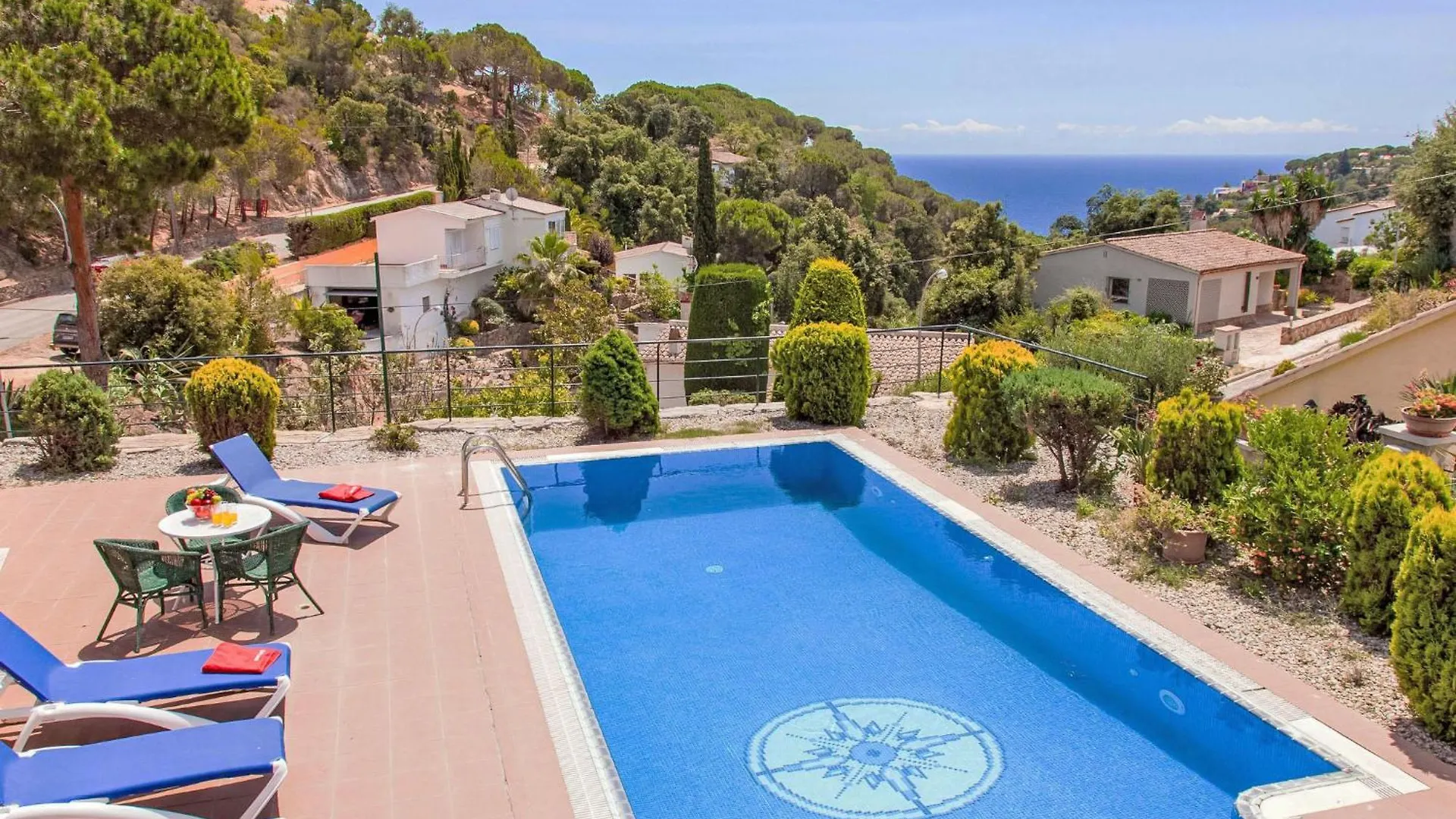 Contactos de Holiday Home Cala Llorell